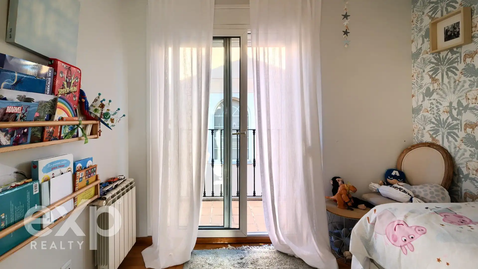 Habitación de Casa o chalet en venta en Godella con Aire acondicionado, Calefacción y Jardín privado