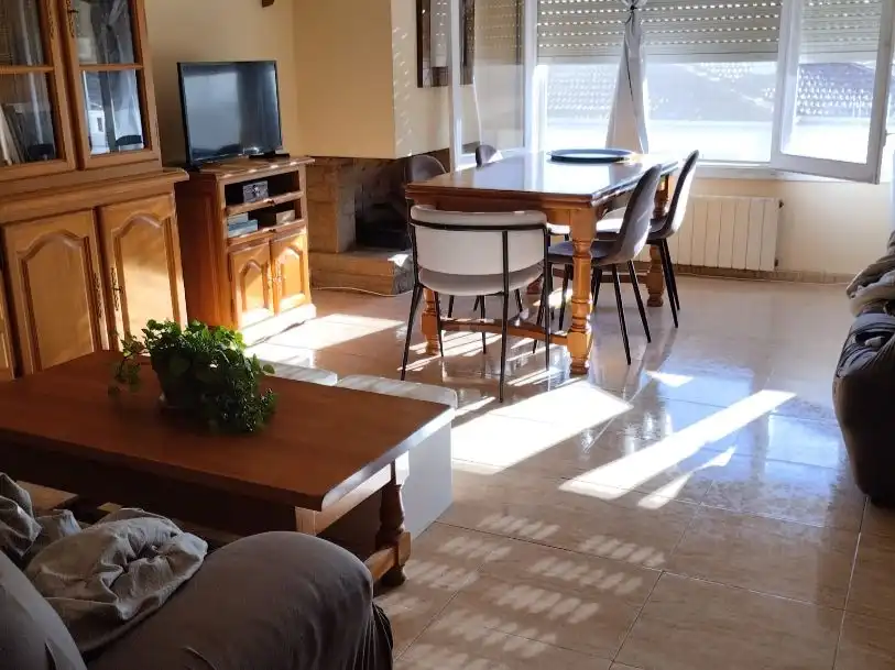 Sala d'estar de Pis en venda en Besalú amb Aire condicionat, Calefacció i Terrassa