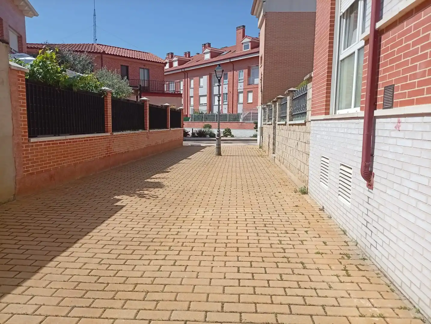 Parking de Piso en venta en Arroyo de la Encomienda con Calefacción, Terraza y Trastero