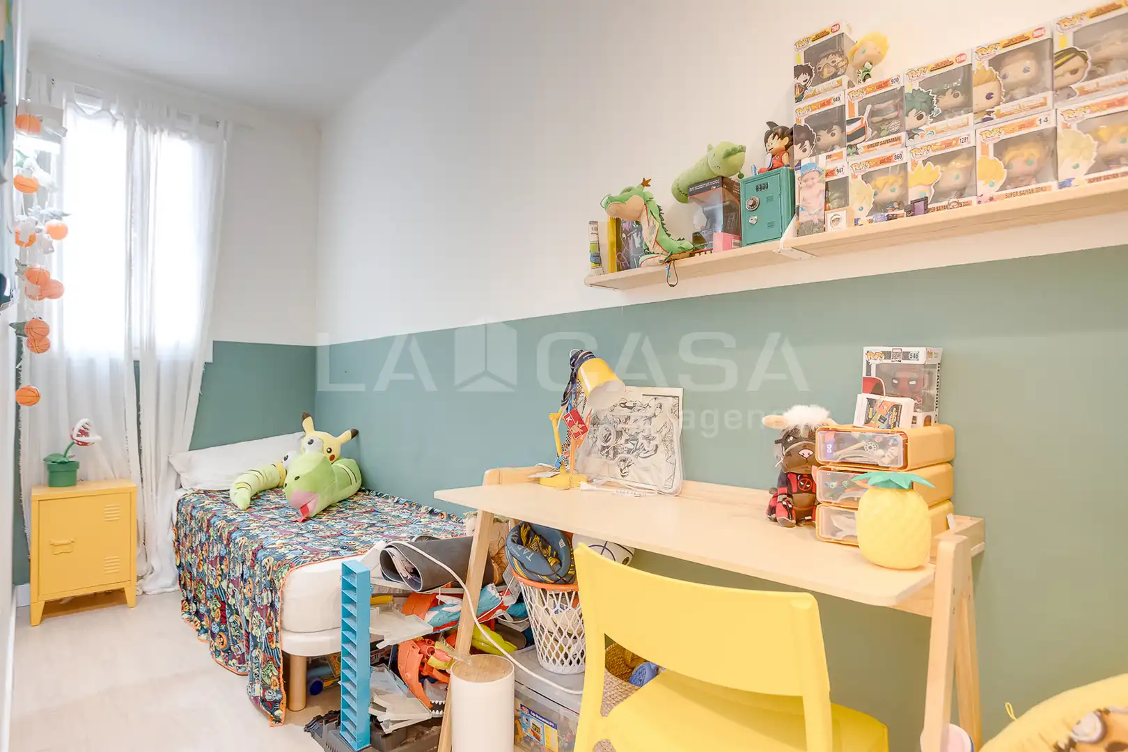 Habitación de Piso en venta en Barcelona con Balcón