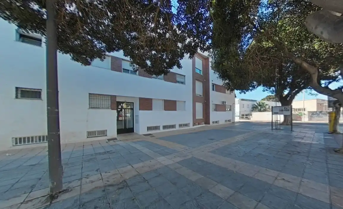 Vista exterior de Pis en venda en Roquetas de Mar
