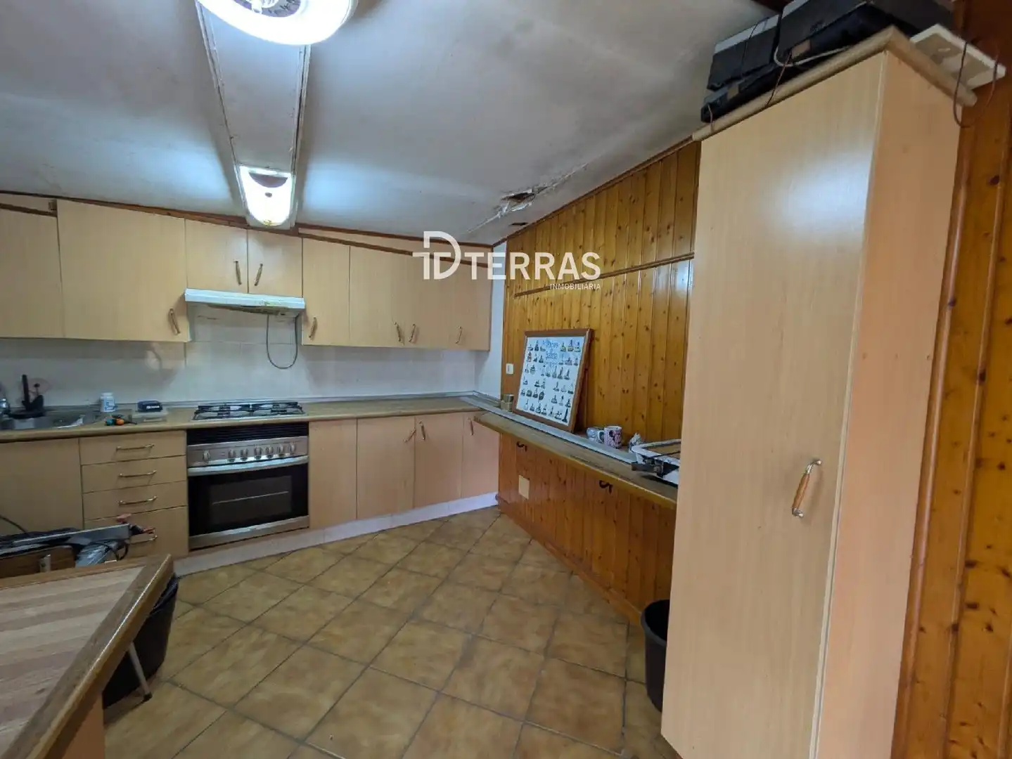 Cuina de Casa o xalet en venda en Pontevedra Capital  amb Jardí privat i Terrassa
