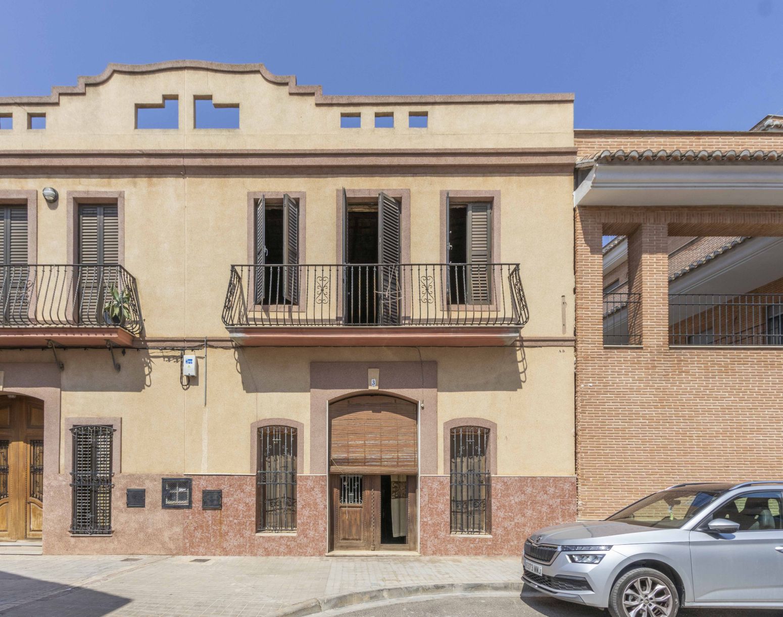 Vista exterior de Casa adosada en venda en Bonrepòs i Mirambell amb Terrassa i Traster