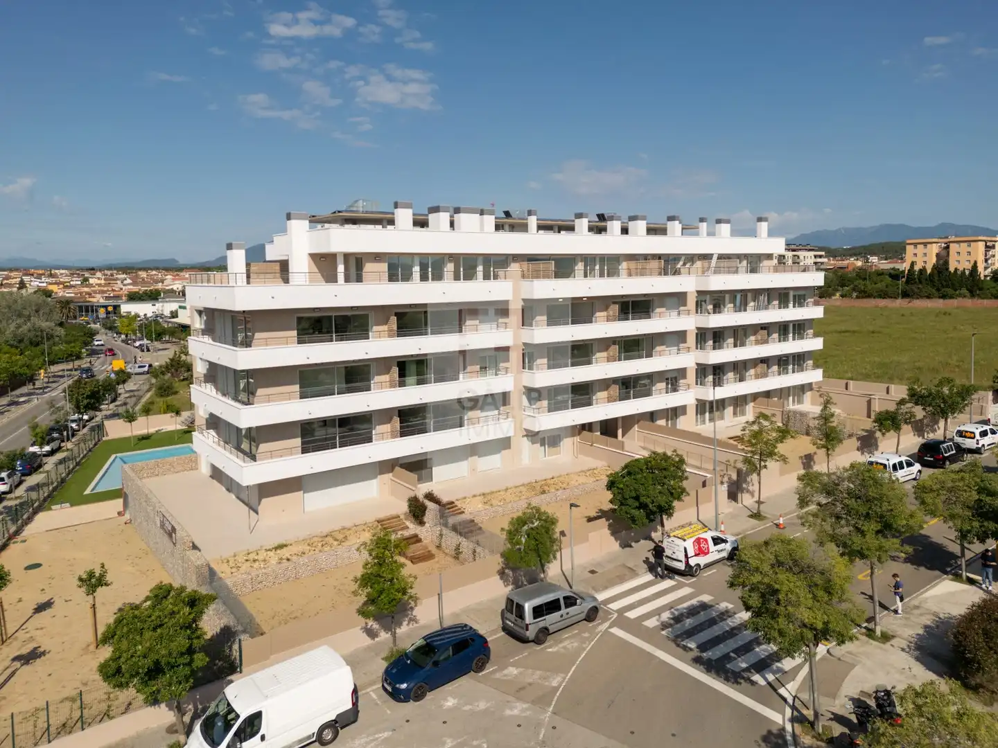 Außenansicht von Erdgeschoss zum Verkauf in Figueres mit Klimaanlage, Heizung und Terrasse