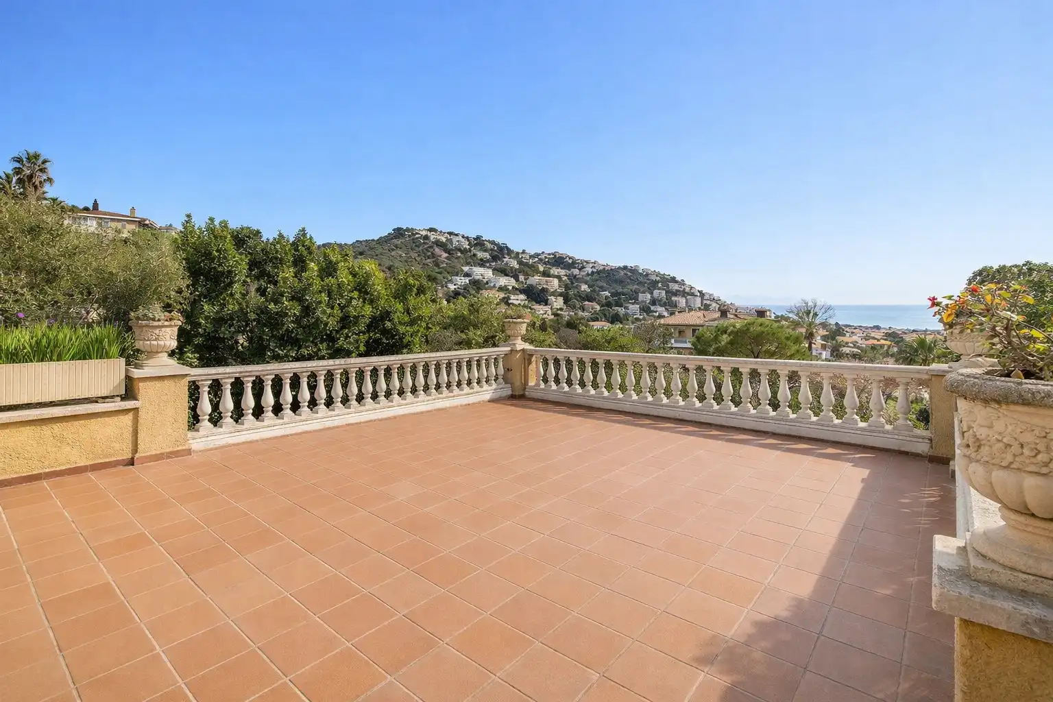 Terrassa de Casa o xalet en venda en Roses amb Aire condicionat, Calefacció i Jardí privat