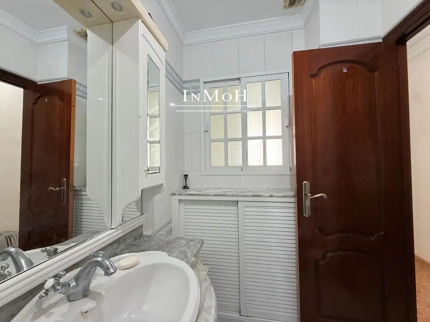 Baño de Casa adosada en venta en Chiclana de la Frontera con Aire acondicionado, Terraza y Balcón