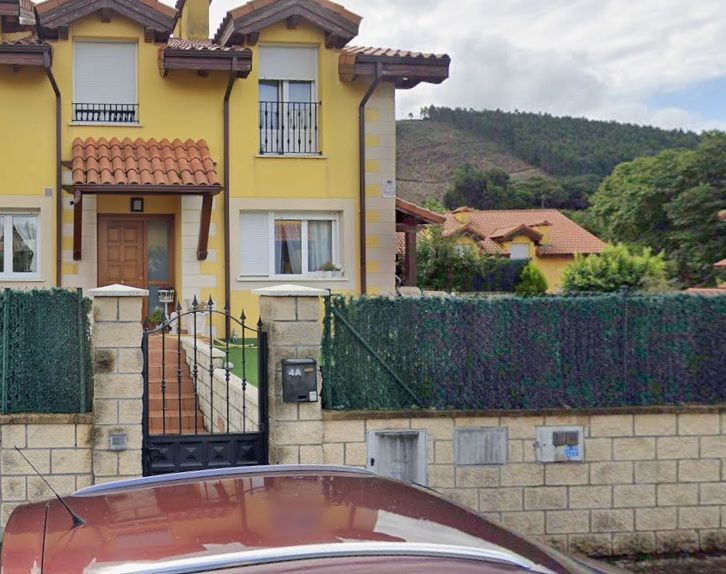 Vista exterior de Casa o chalet en venta en Castro-Urdiales