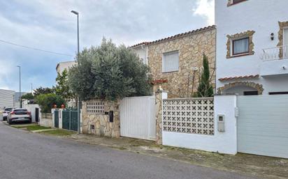 Exterior view of Single-family semi-detached for sale in Empuriabrava