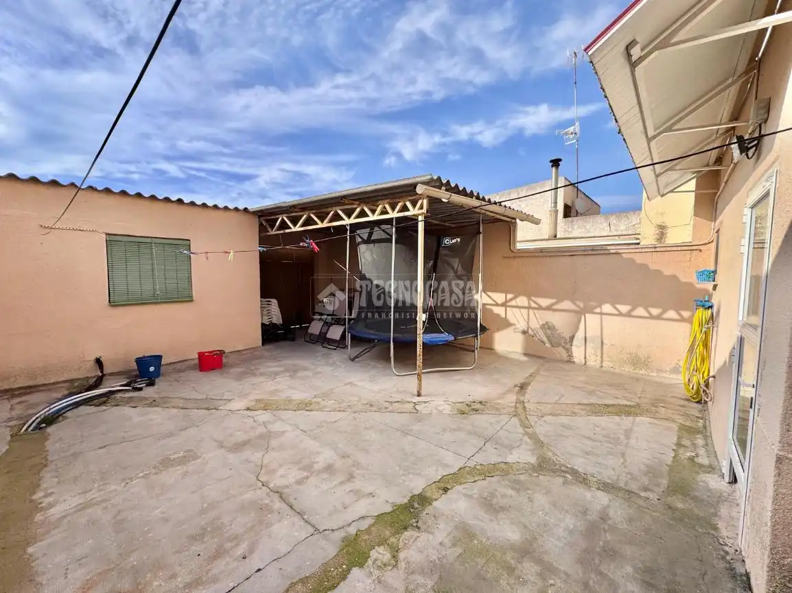 Detached homes for sale in Añover de Tajo  with Air Conditioner and Storage room