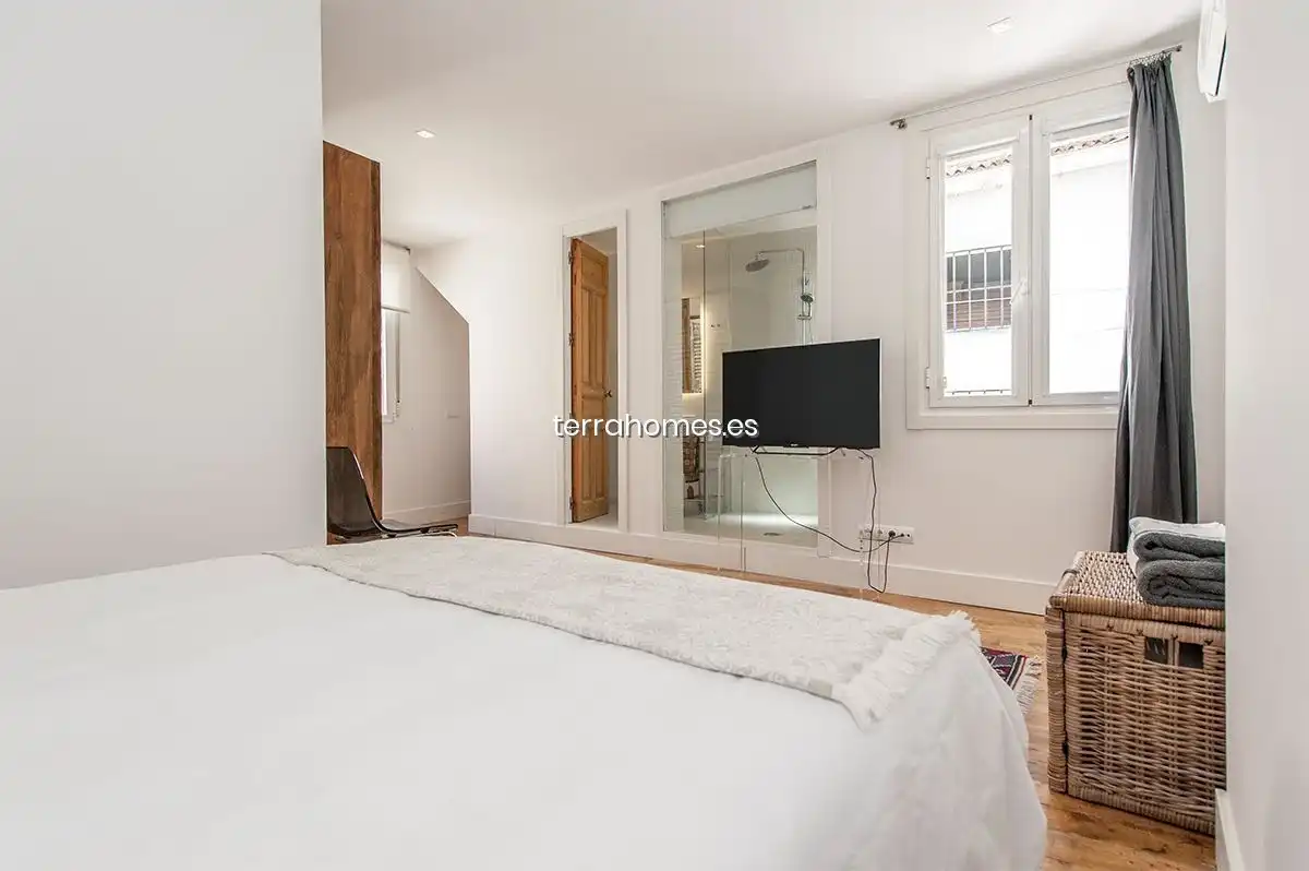 Habitación de Dúplex de alquiler en Madrid con Aire acondicionado, Calefacción y Amueblado