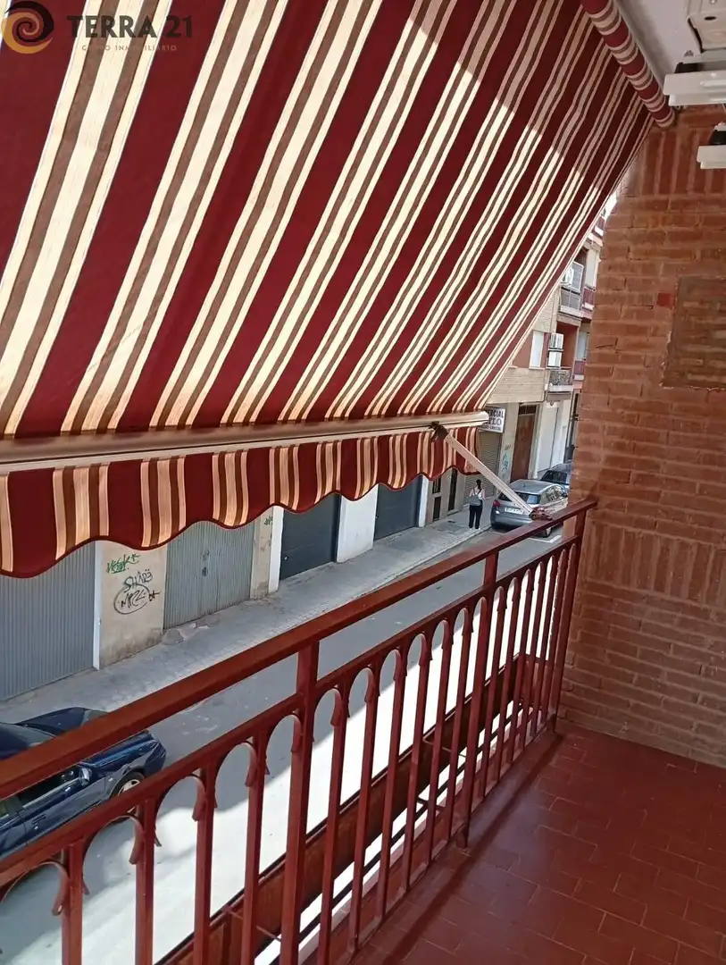 Terrassa de Pis de lloguer en Jaén amb Aire condicionat, Moblat i Balcó