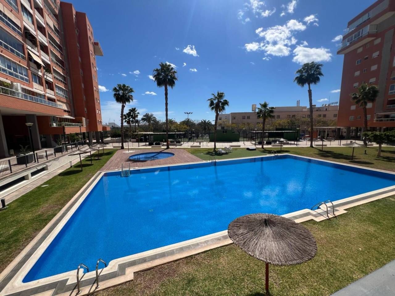 Piscina de Àtic de lloguer en Alicante / Alacant amb Aire condicionat, Terrassa i Piscina comunitària