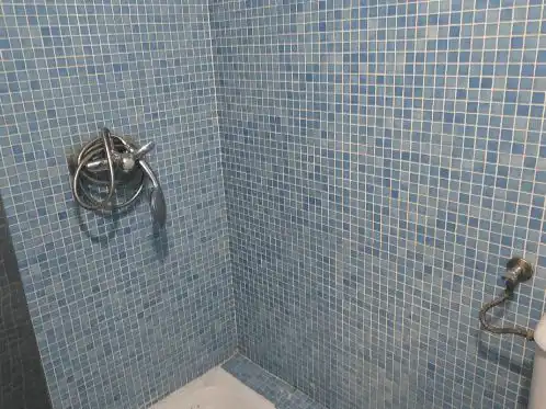 Badezimmer von Geschaftsraum zur Miete in Sevilla mit Klimaanlage und Heizung
