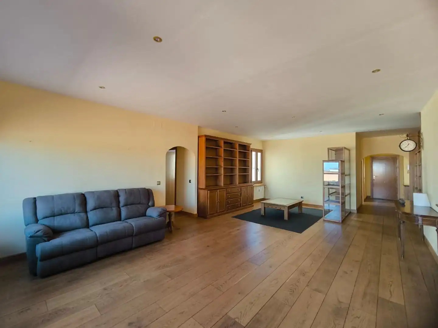 Wohnzimmer von Dachboden zur Miete in  Madrid Capital mit Klimaanlage, Terrasse und Balkon