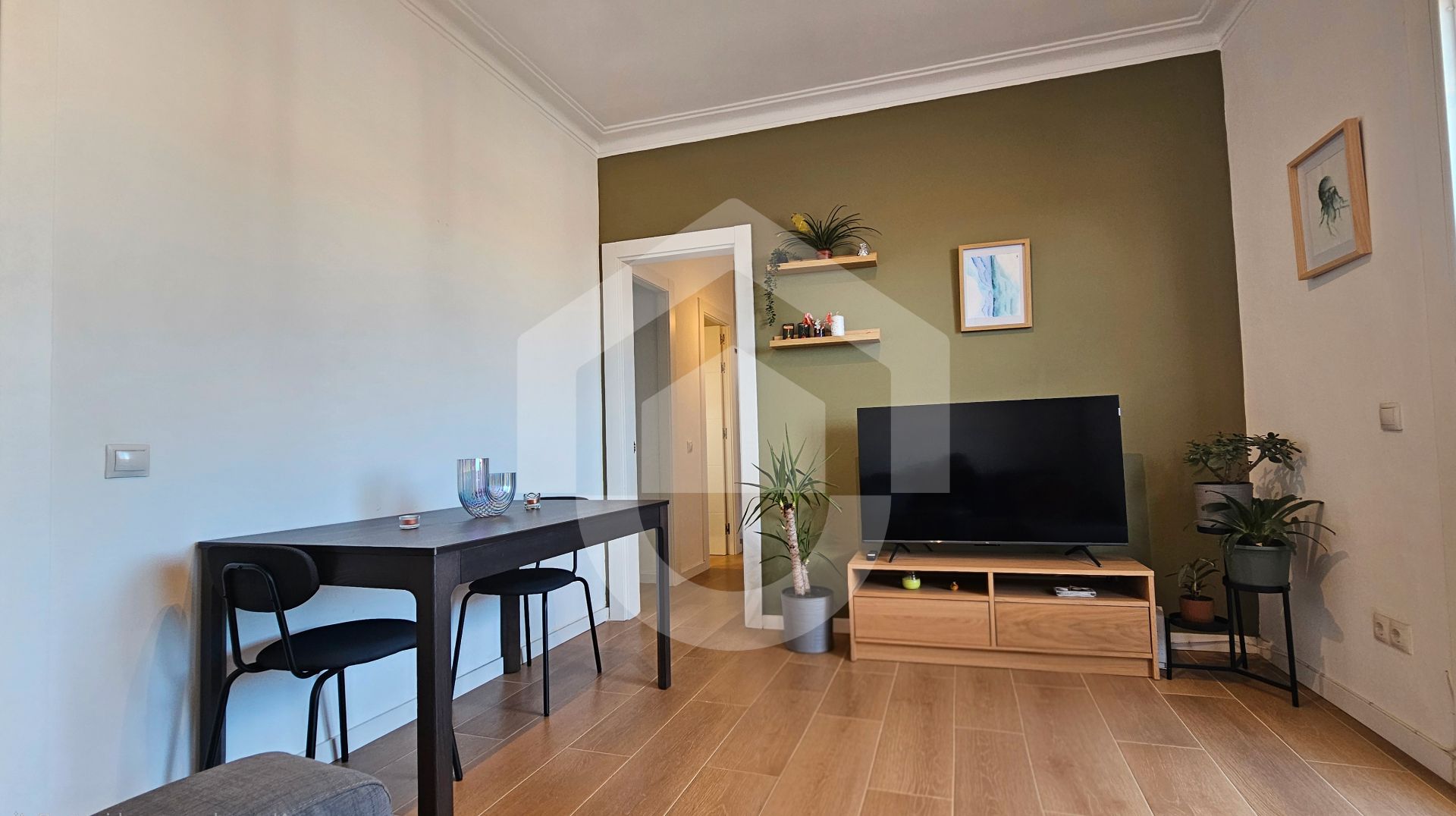 Sala d'estar de Àtic en venda en  Barcelona Capital amb Terrassa i Moblat