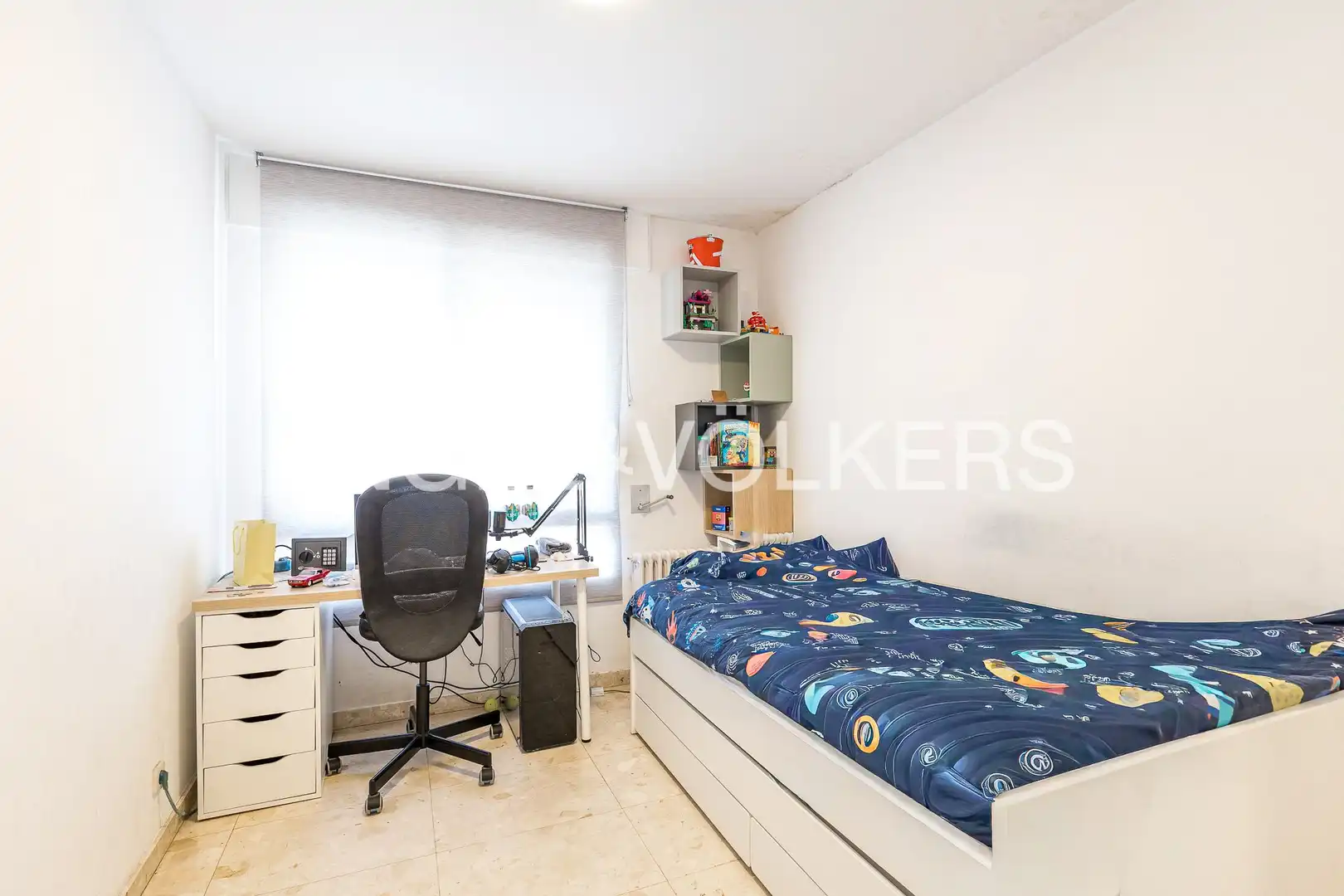 Dormitori de Casa o xalet en venda en Sant Feliu de Llobregat amb Aire condicionat, Calefacció i Terrassa