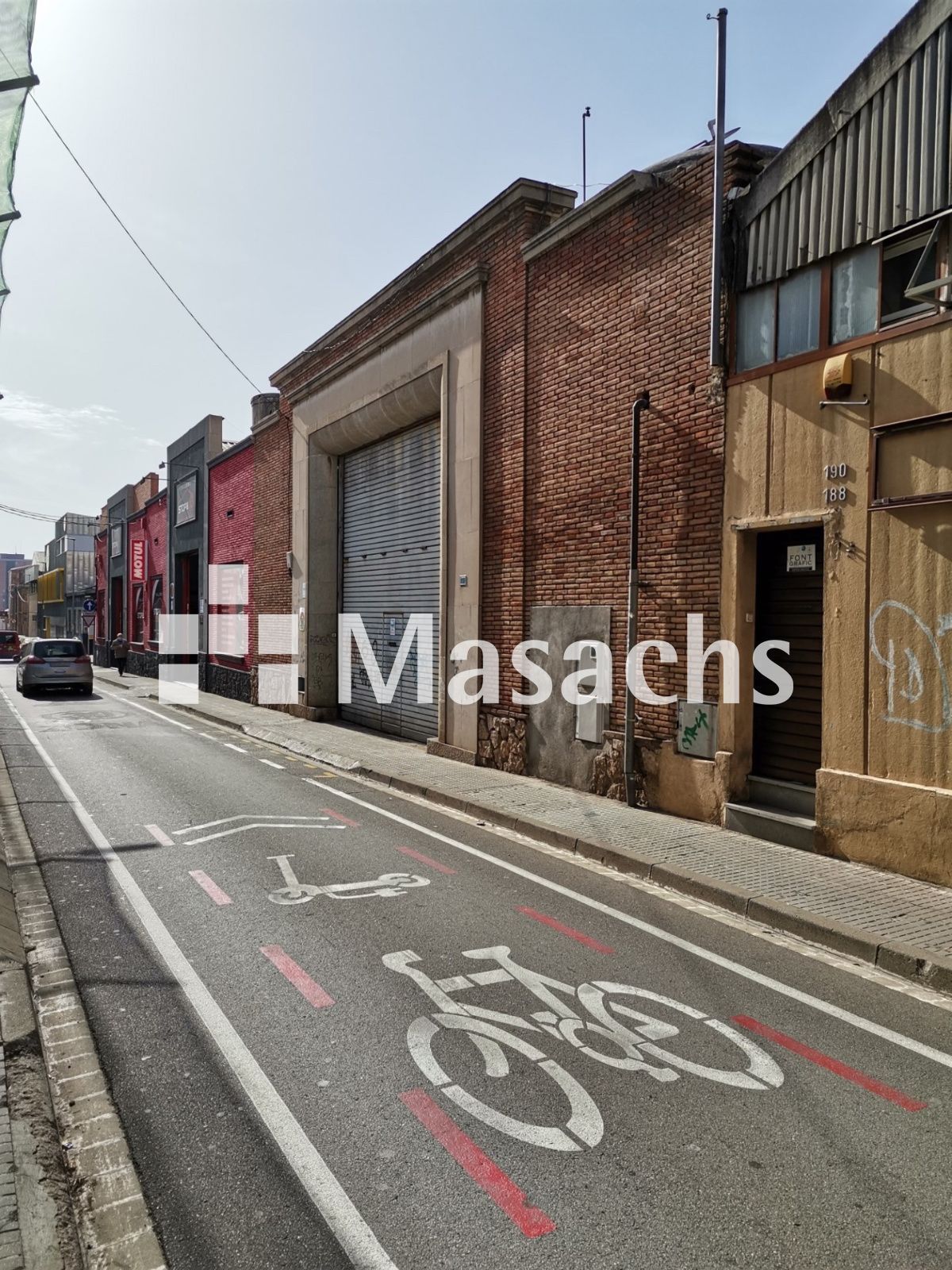 Vista exterior de Nave industrial de alquiler en Terrassa
