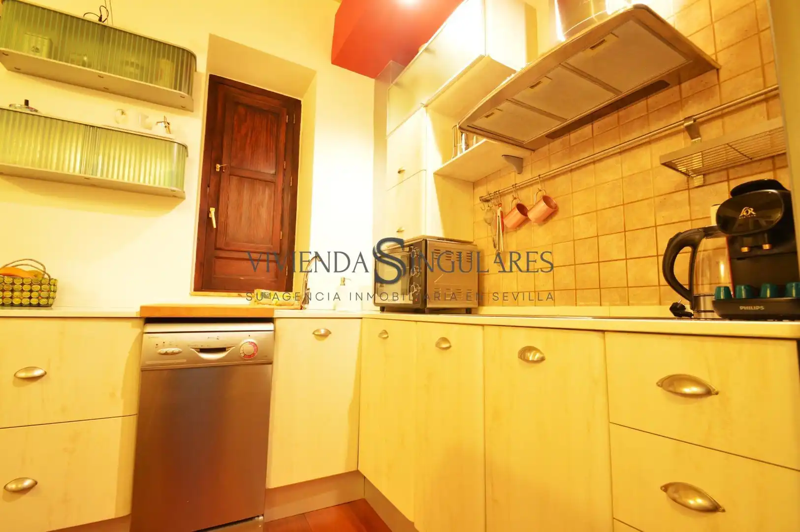 Cuina de Apartament en venda en Sevilla amb Aire condicionat i Moblat