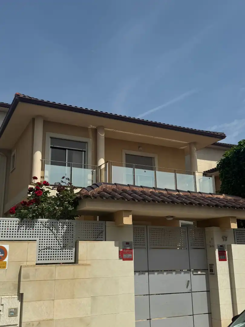 Vista exterior de Casa o chalet en venta en Elche / Elx con Aire acondicionado, Calefacción y Jardín privado