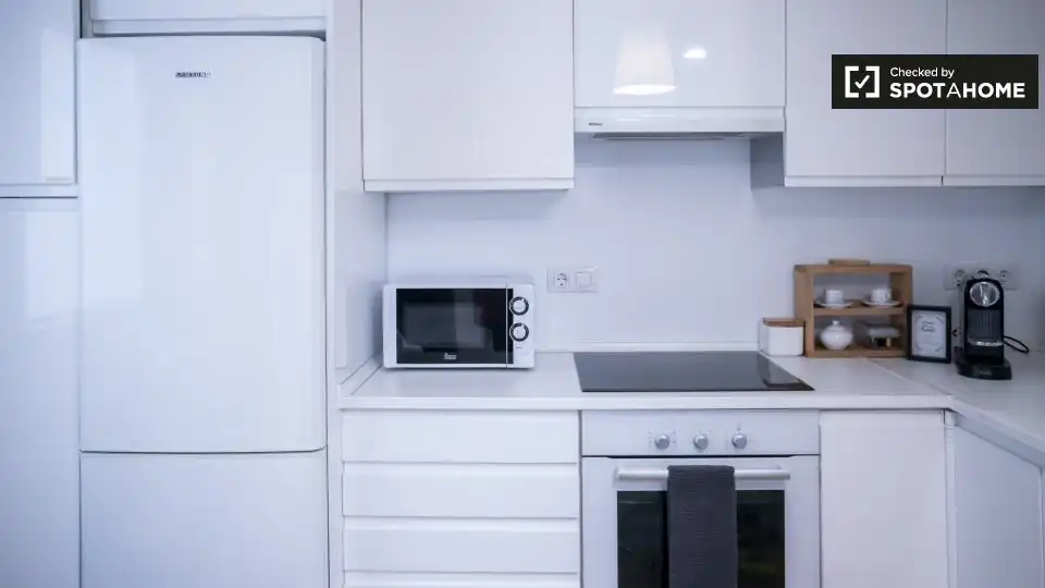 Kitchen of Flat for rent in Valencia  with Air Conditioner, Heating and Furnished