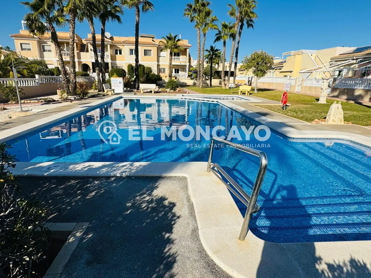 Vista exterior de Casa adosada en venta en Rojales con Aire acondicionado, Calefacción y Jardín privado
