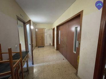 Pis amb ascensor en venda a Calle Puebla de Sanabria 9