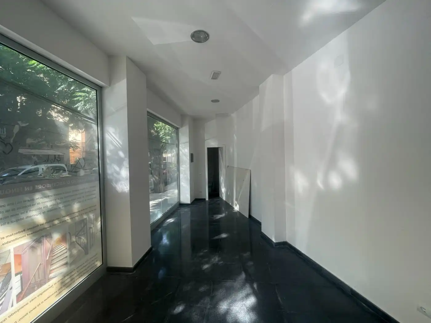 Local comercial en venta en Calle mare de deu del pilar 1, imagen 2