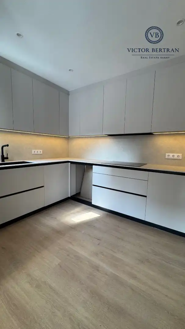 Kitchen of Detached homes for sale in El Masnou  with Heating, Private garden and Parquet flooring