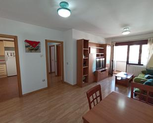 Living room of Flat to rent in Las Navas del Marqués   with Terrace and Balcony