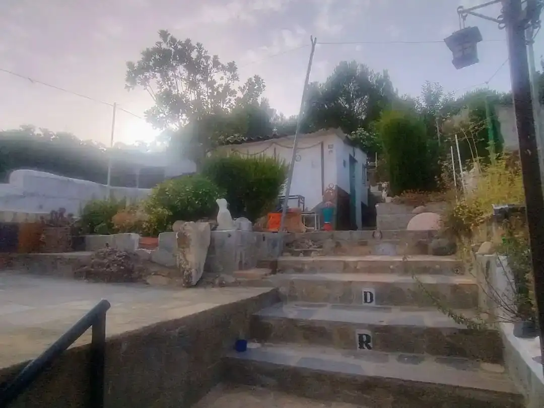 Pis en venda en San Nicolás del Puerto amb Jardí privat, Traster i Moblat