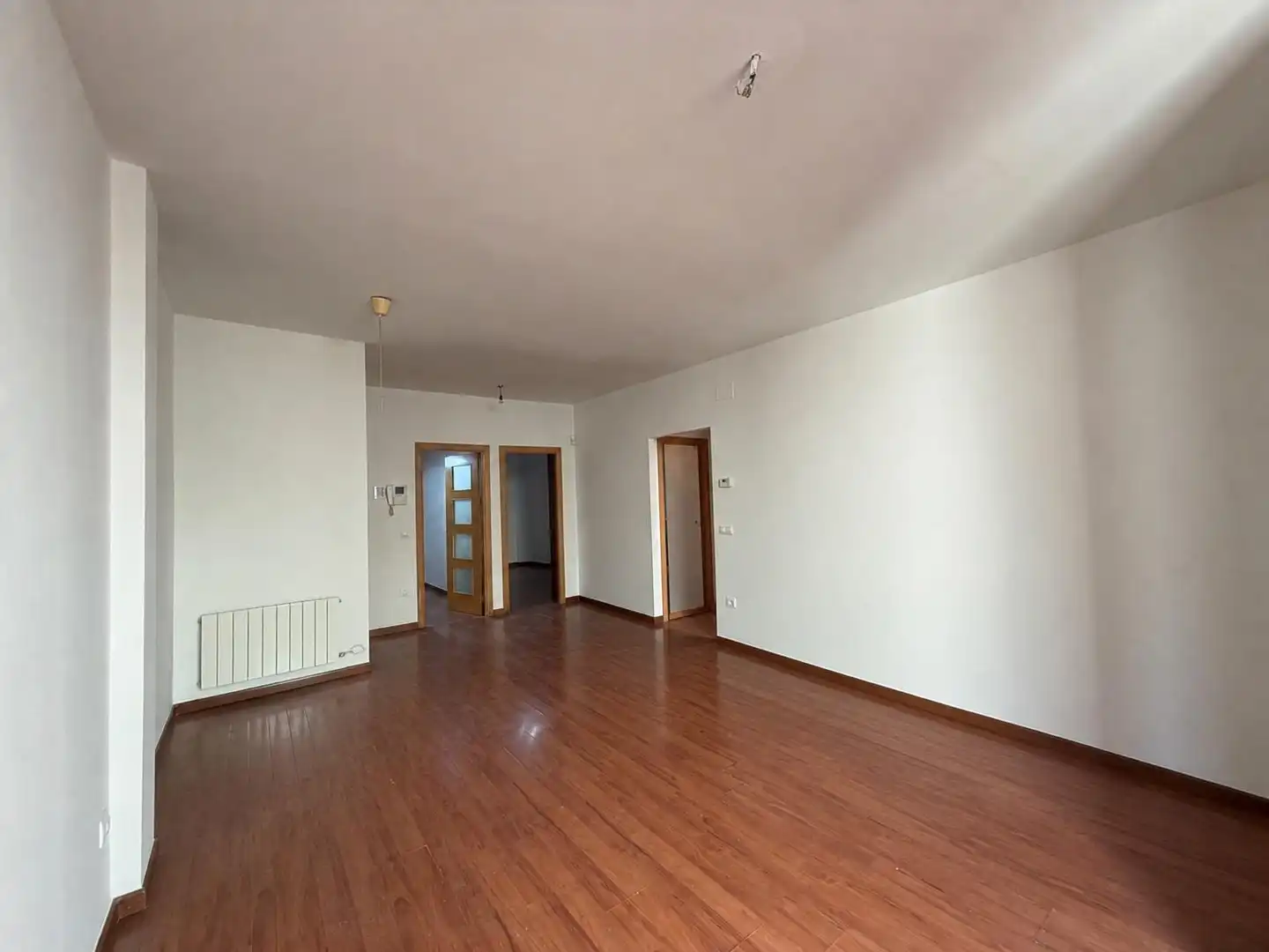 Sala de estar de Piso en venta en Castelló d'Empúries con Parquet y Trastero
