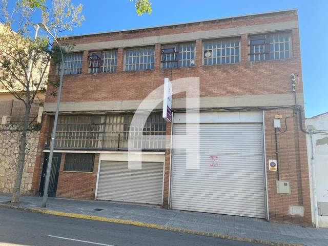Local comercial en Alquiler en Carrer de Colom en Cementiri Vell