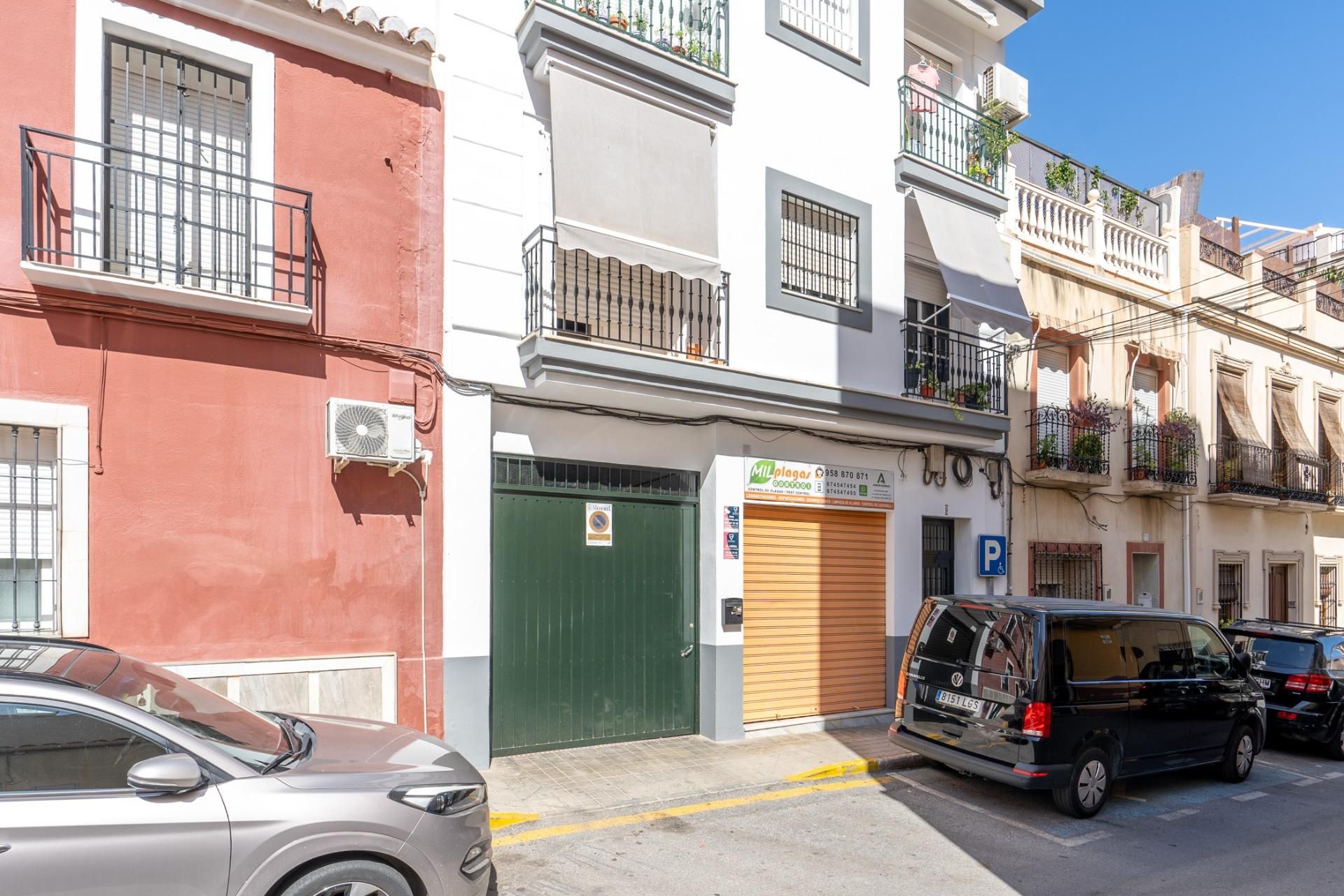 Vista exterior de Pis en venda en Motril