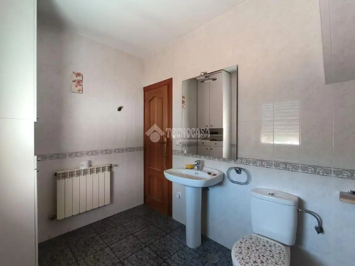 Bathroom of Houses for sale in Serrada