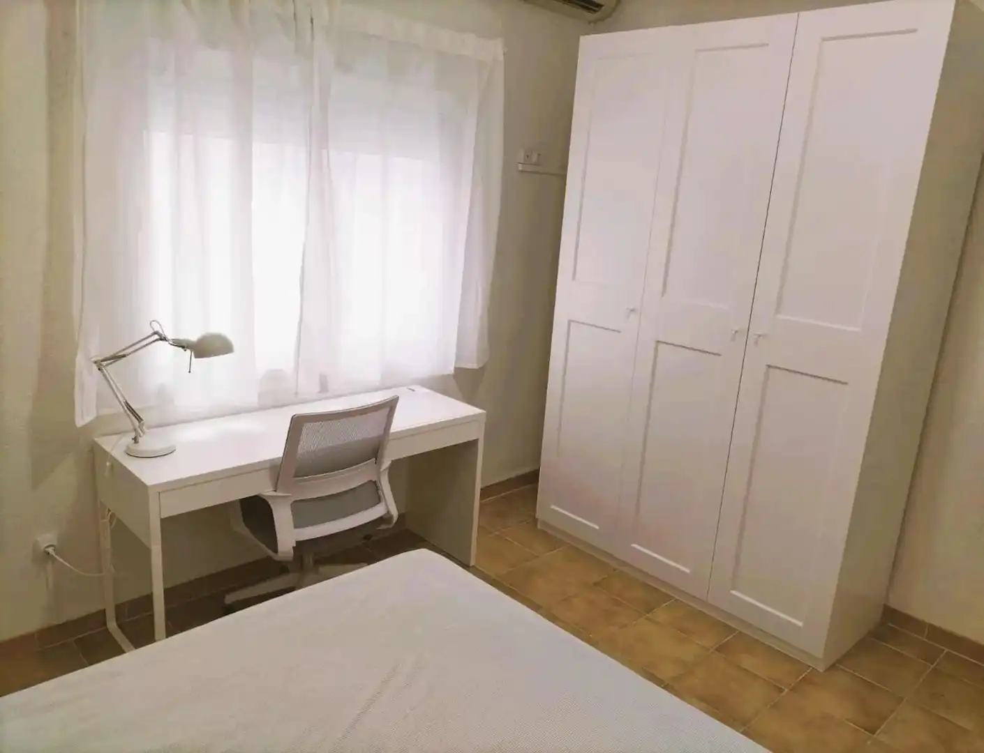 Habitación de Piso para compartir en L'Olivereta