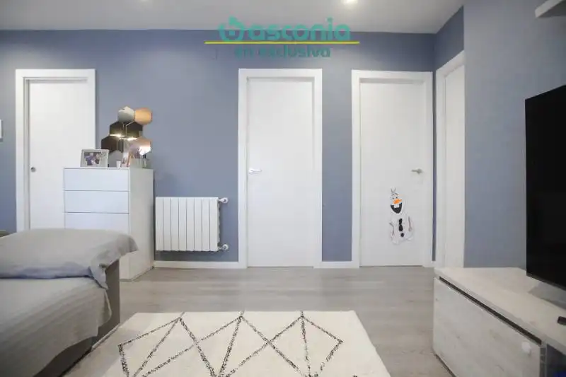 Habitación de Piso en venta en Urbi