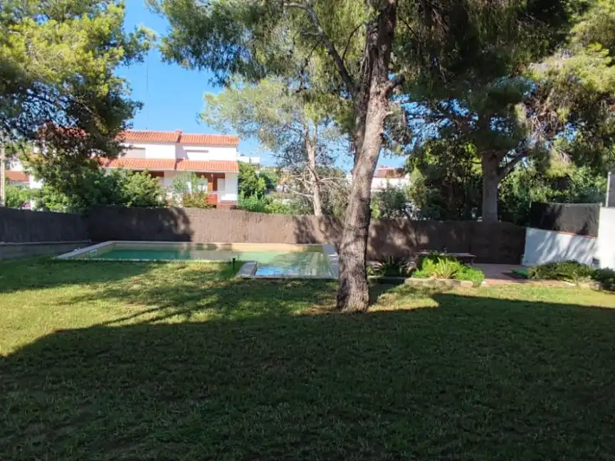 Piscina de Casa o xalet en venda en Cunit amb Aire condicionat, Terrassa i Piscina