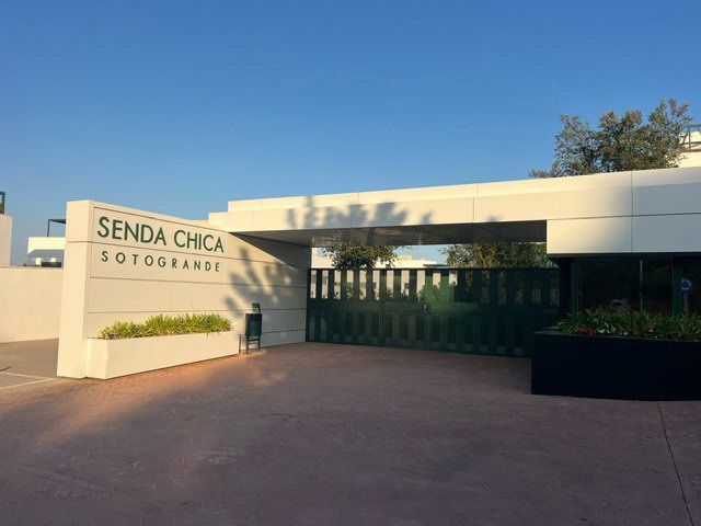 Vista exterior de Apartament de lloguer en Sotogrande amb Aire condicionat, Calefacció i Terrassa