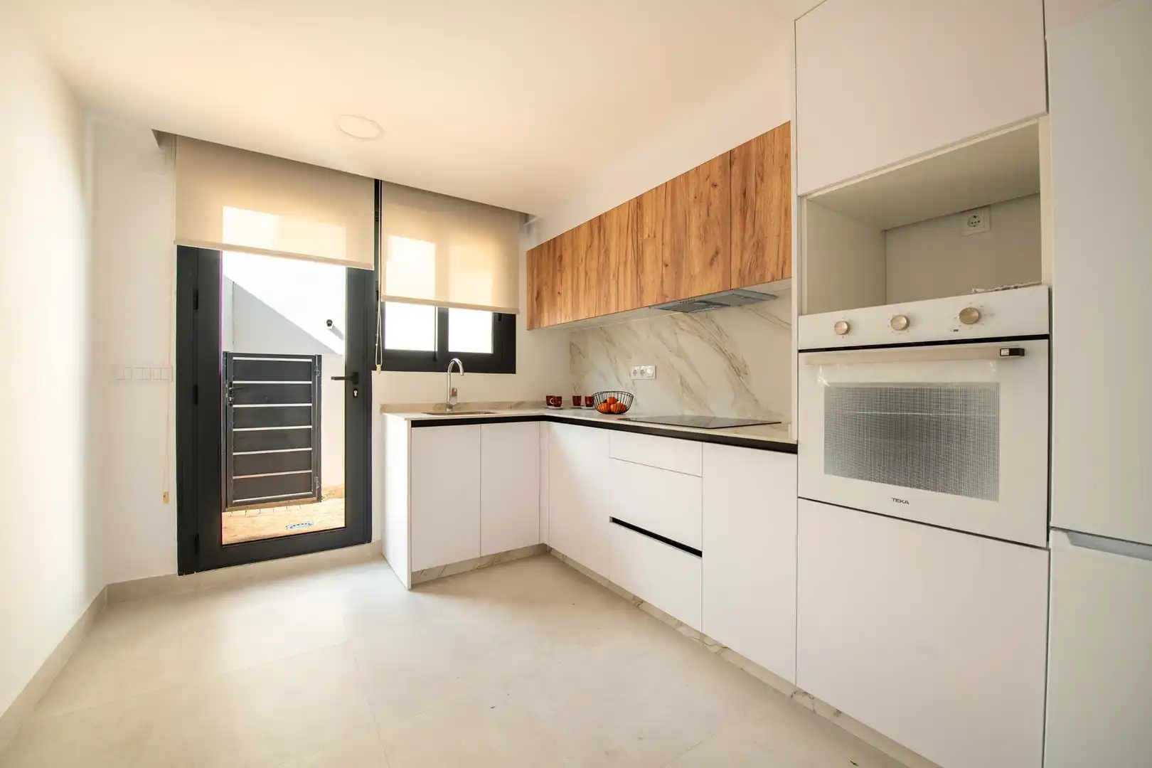 Terraced house with pool for sale in Cox, imagen 8