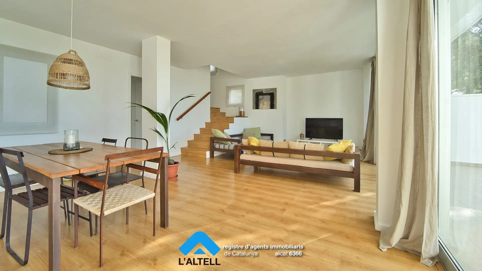 Sala de estar de Casa o chalet en venta en L'Ametlla del Vallès con Aire acondicionado, Calefacción y Jardín privado