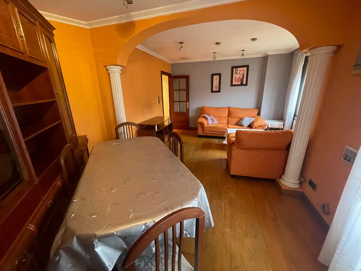 Comedor de Piso en venta en Calahorra con Aire acondicionado, Amueblado y Horno