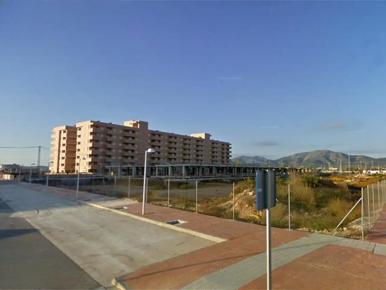 Parkplatz von Gebäude zum Verkauf in Cabanes