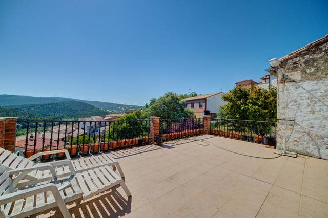 Casa-chalet en Venta en Pueyo / Puiu