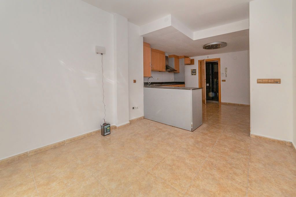 Flat for sale in C/ Segre, Mont Ferrant - Joan Carles I