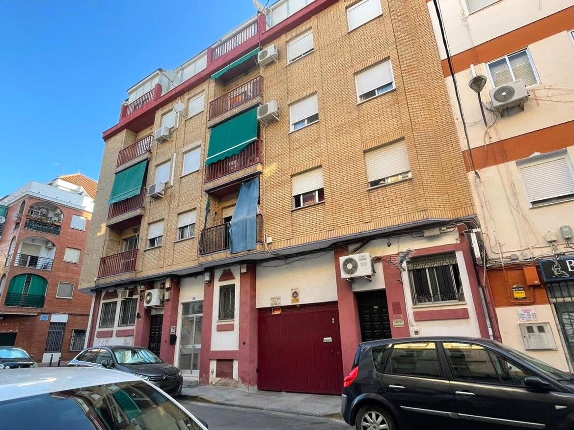 Vista exterior de Piso en venta en  Huelva Capital