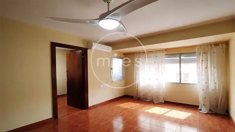 Bedroom of Flat for sale in Torrent  with Air Conditioner, Furnished and Balcony