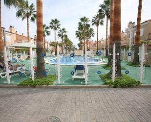 Piscina de Casa adosada en venda en Sagunto / Sagunt amb Aire condicionat