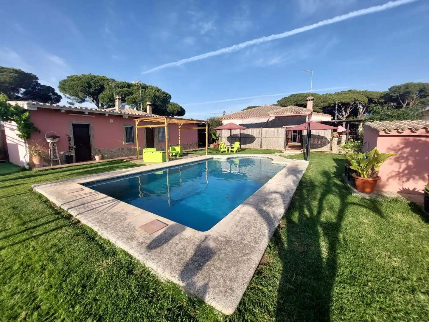 Swimming pool of Houses for sale in Chiclana de la Frontera  with Air Conditioner, Private garden and Terrace