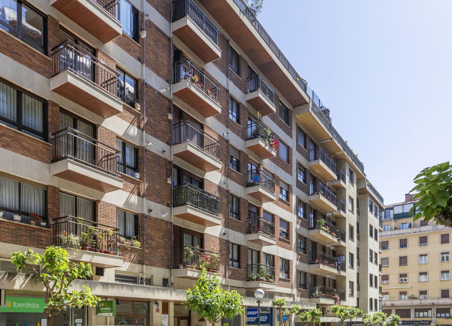 Vista exterior de Pis de lloguer en Donostia - San Sebastián  amb Calefacció, Terrassa i Traster