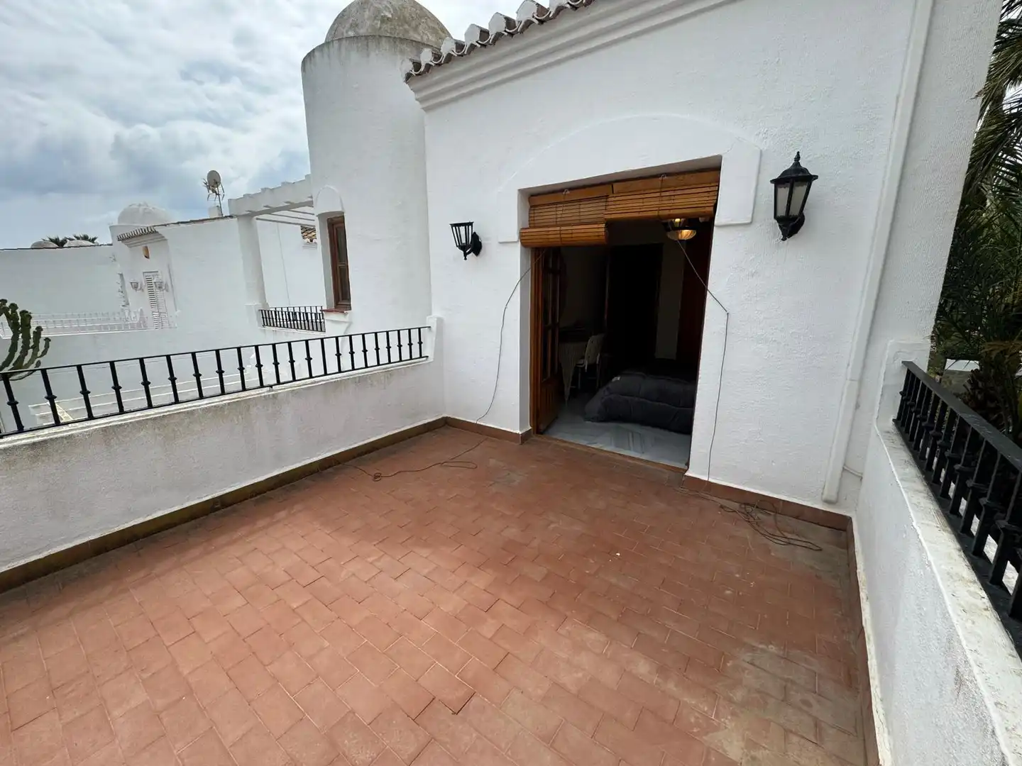 Balcony of Houses for sale in Roquetas de Mar  with Air Conditioner, Heating and Private garden